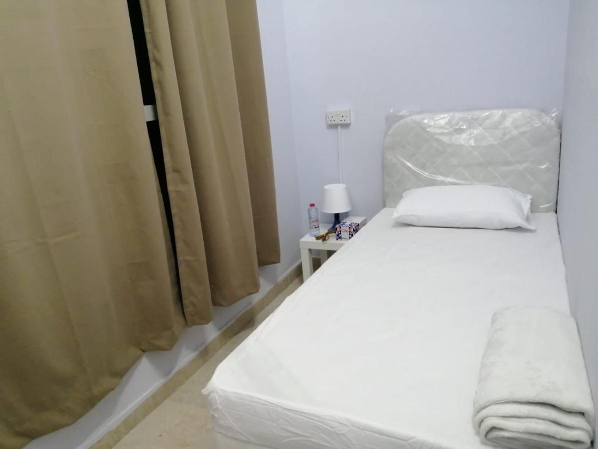 Pharos Inn Sheikh Zaied Hostel Dubai Exterior foto